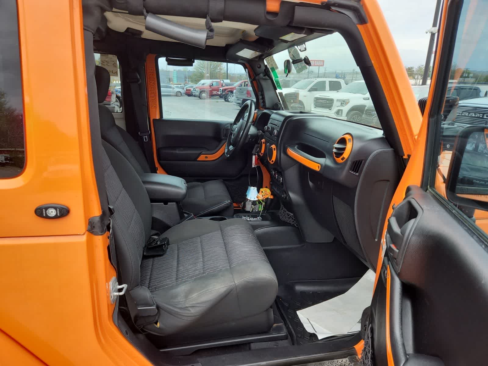 Thumbnail: 2012 Jeep Wrangler - 23