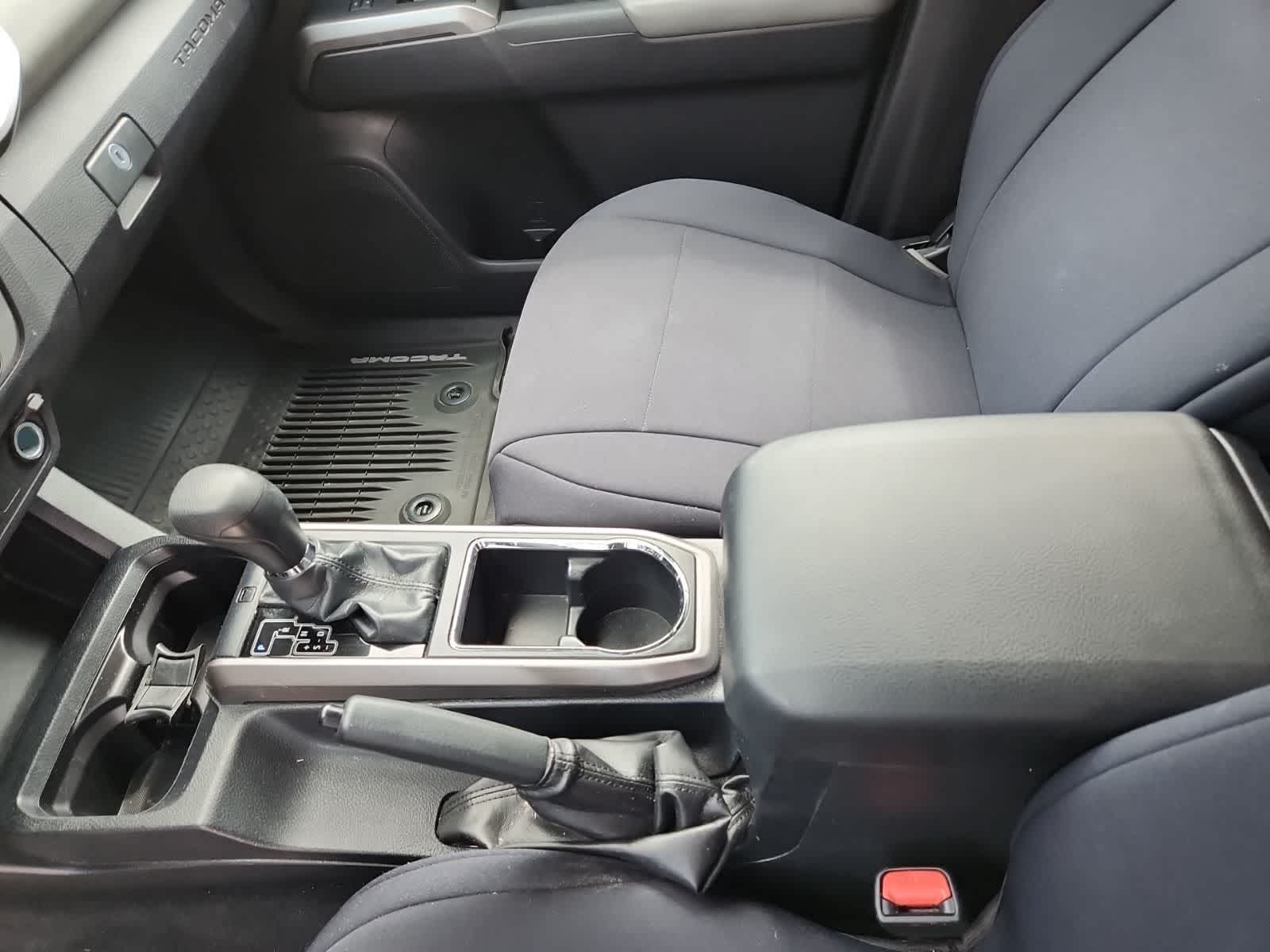 Thumbnail: 2019 Toyota Tacoma - 12