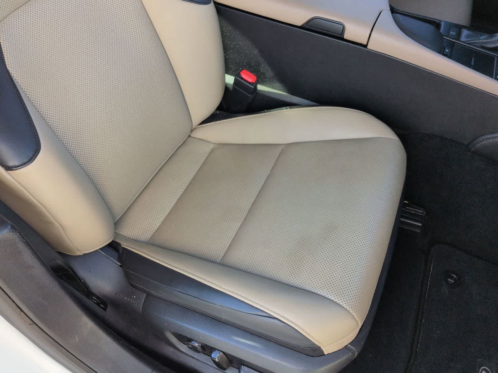 Thumbnail: 2019 Lexus ES - 19