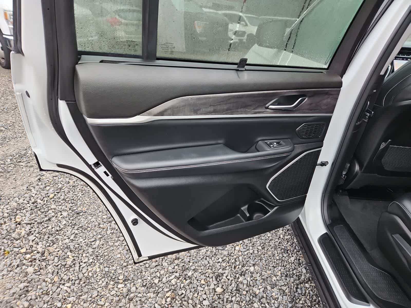 Thumbnail: 2021 Jeep Grand Cherokee L - 27