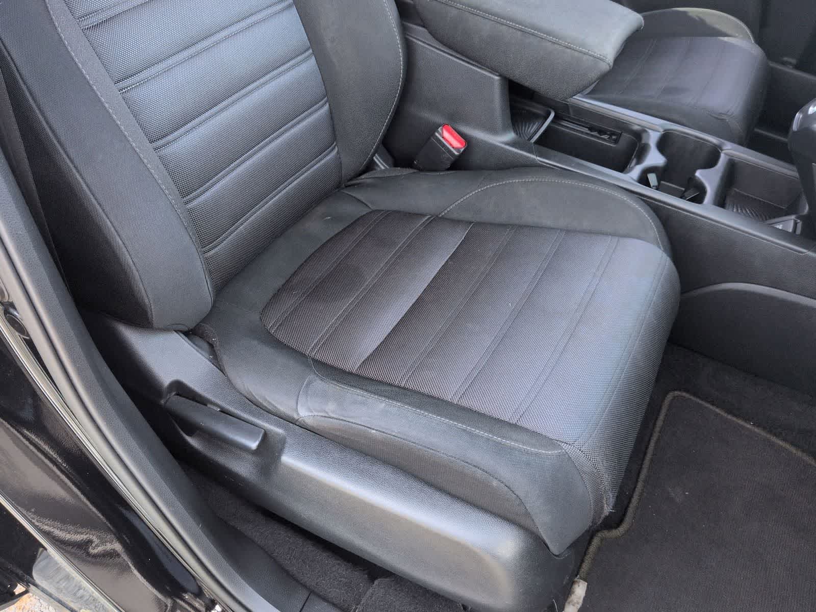 Thumbnail: 2019 Honda CR-V - 21