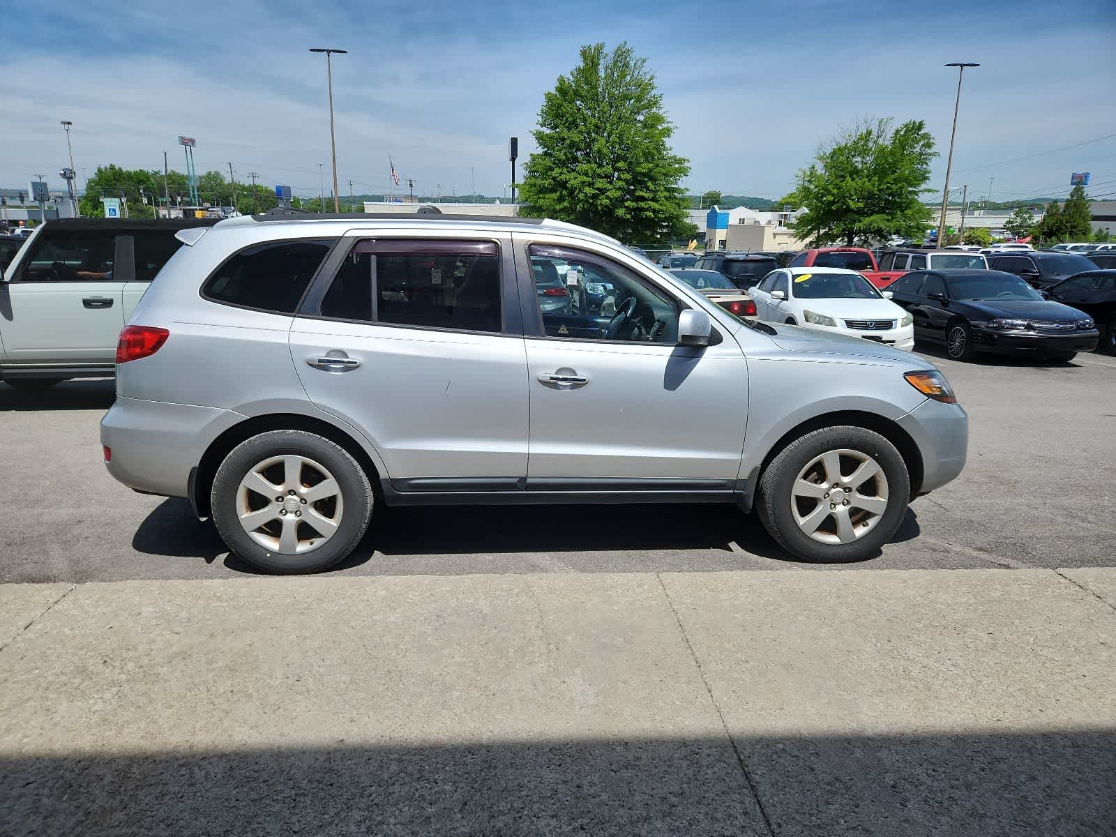 Thumbnail: 2009 Hyundai Santa Fe - 6