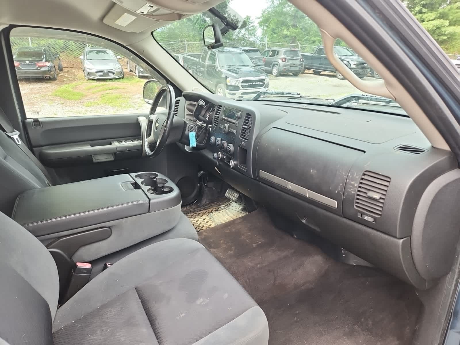 Thumbnail: 2009 Chevrolet Silverado 1500 - 20