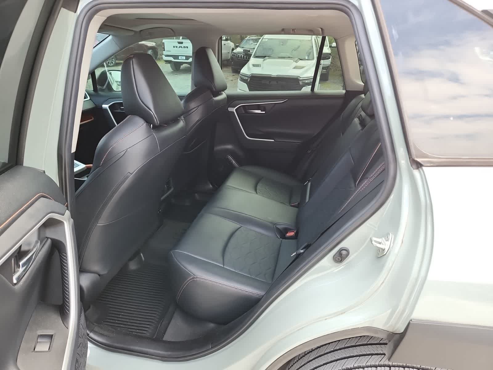 Thumbnail: 2019 Toyota RAV4 - 26