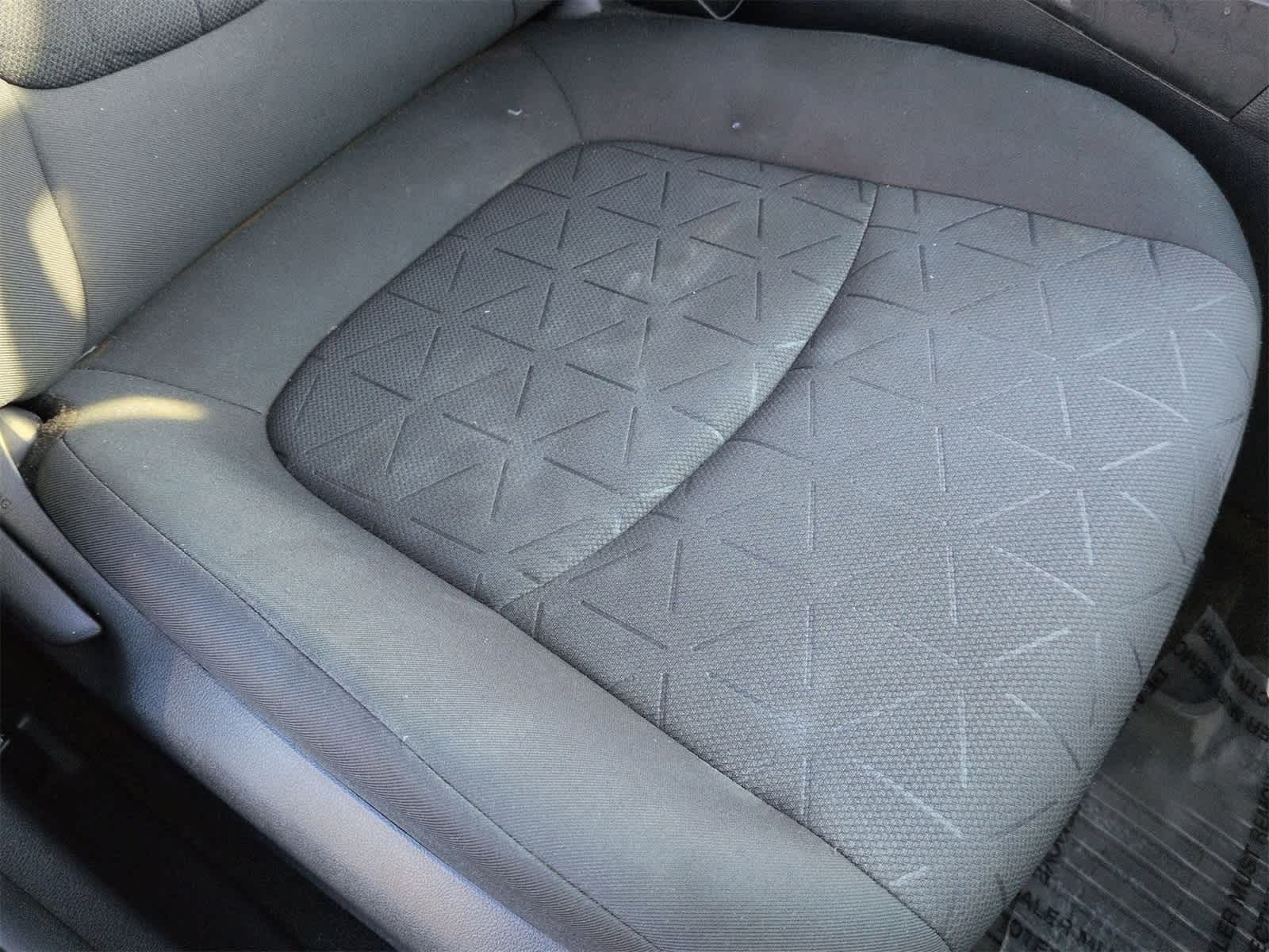 Thumbnail: 2021 Toyota RAV4 - 21