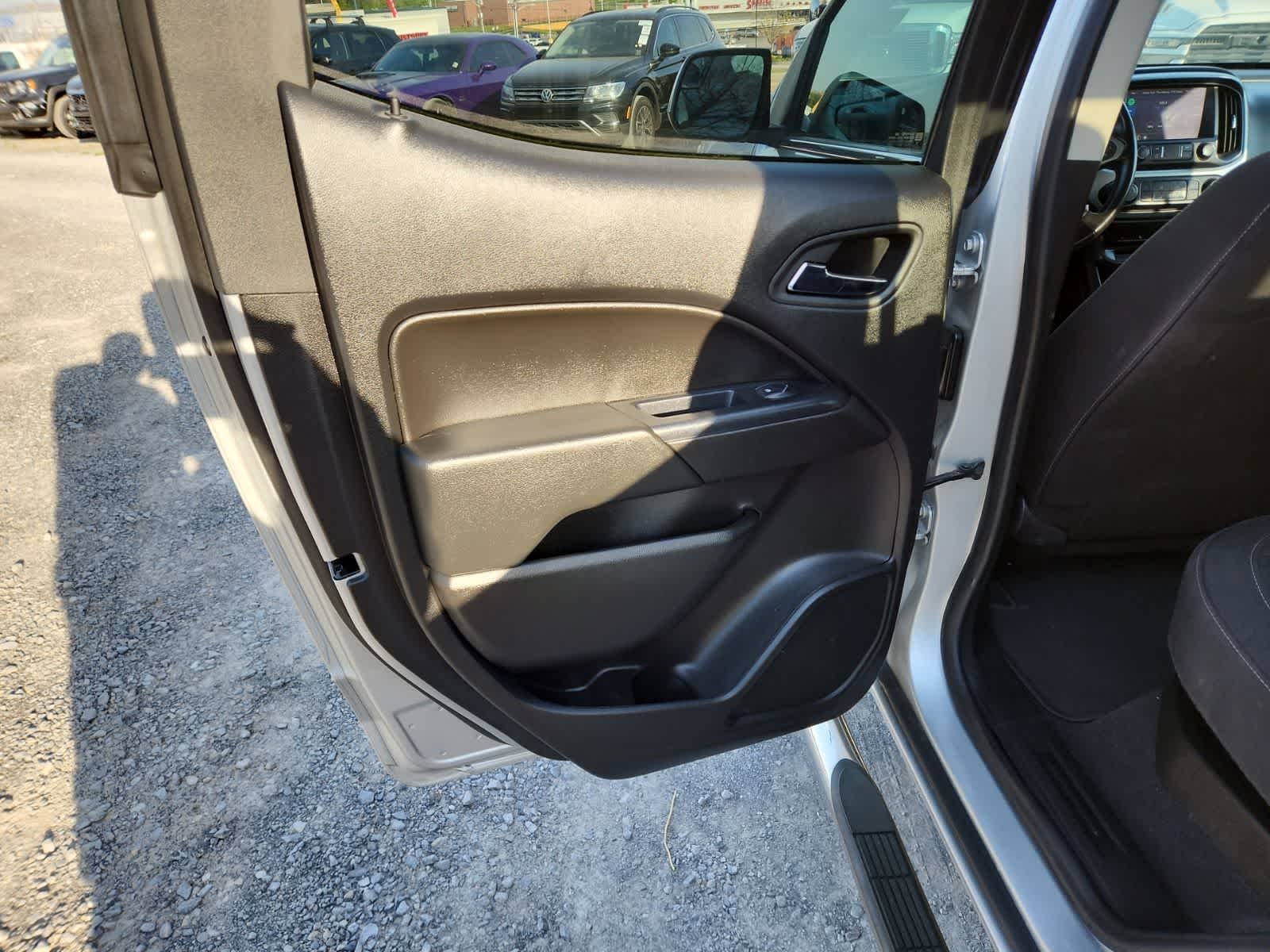 Thumbnail: 2020 Chevrolet Colorado - 27