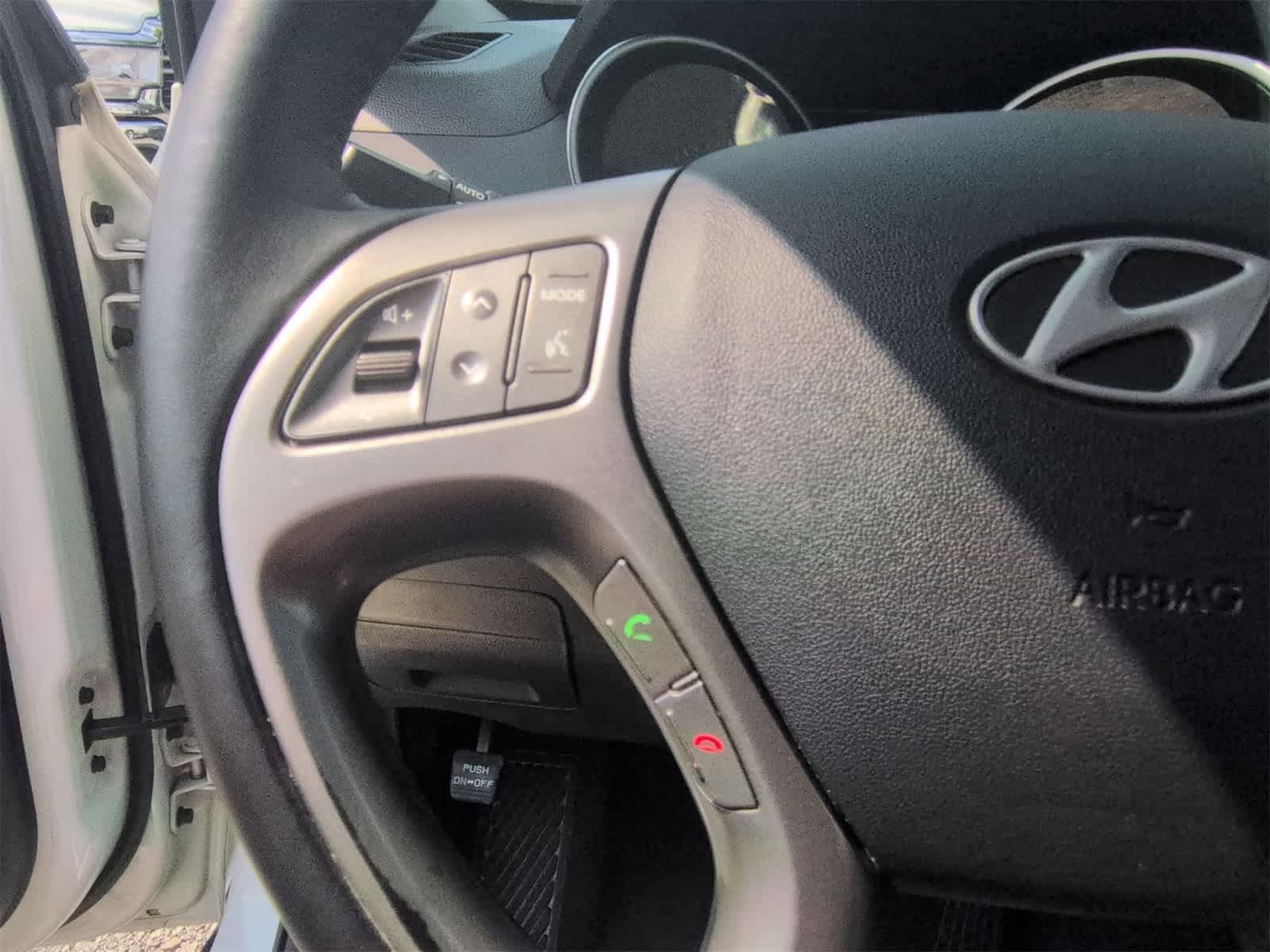 Thumbnail: 2015 Hyundai Tucson - 22