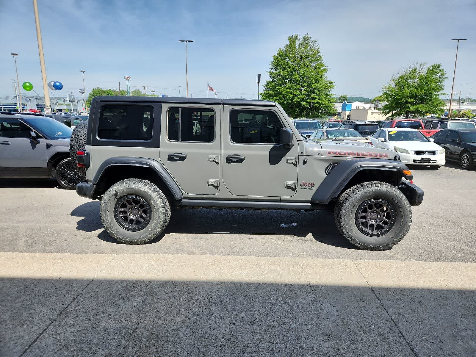Thumbnail: 2021 Jeep Wrangler - 6