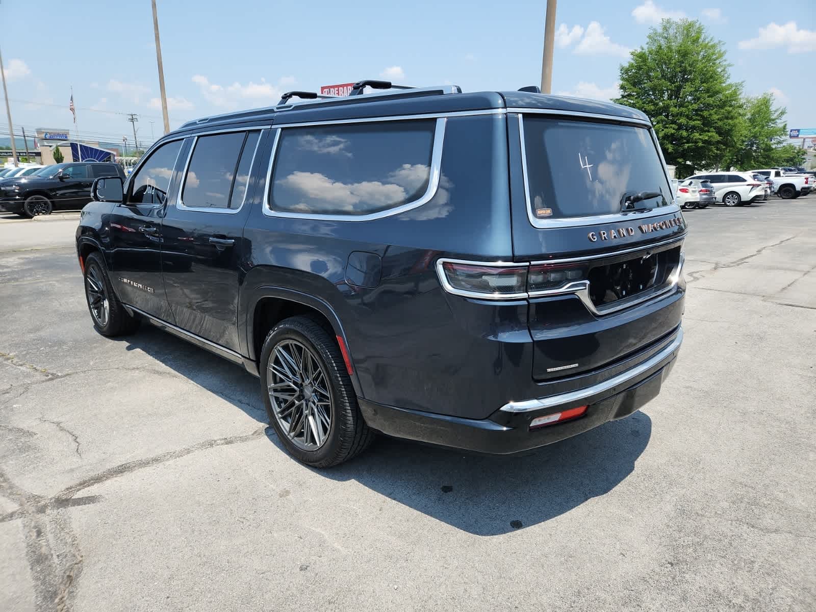 2023 Jeep Grand Wagoneer L Series III 3