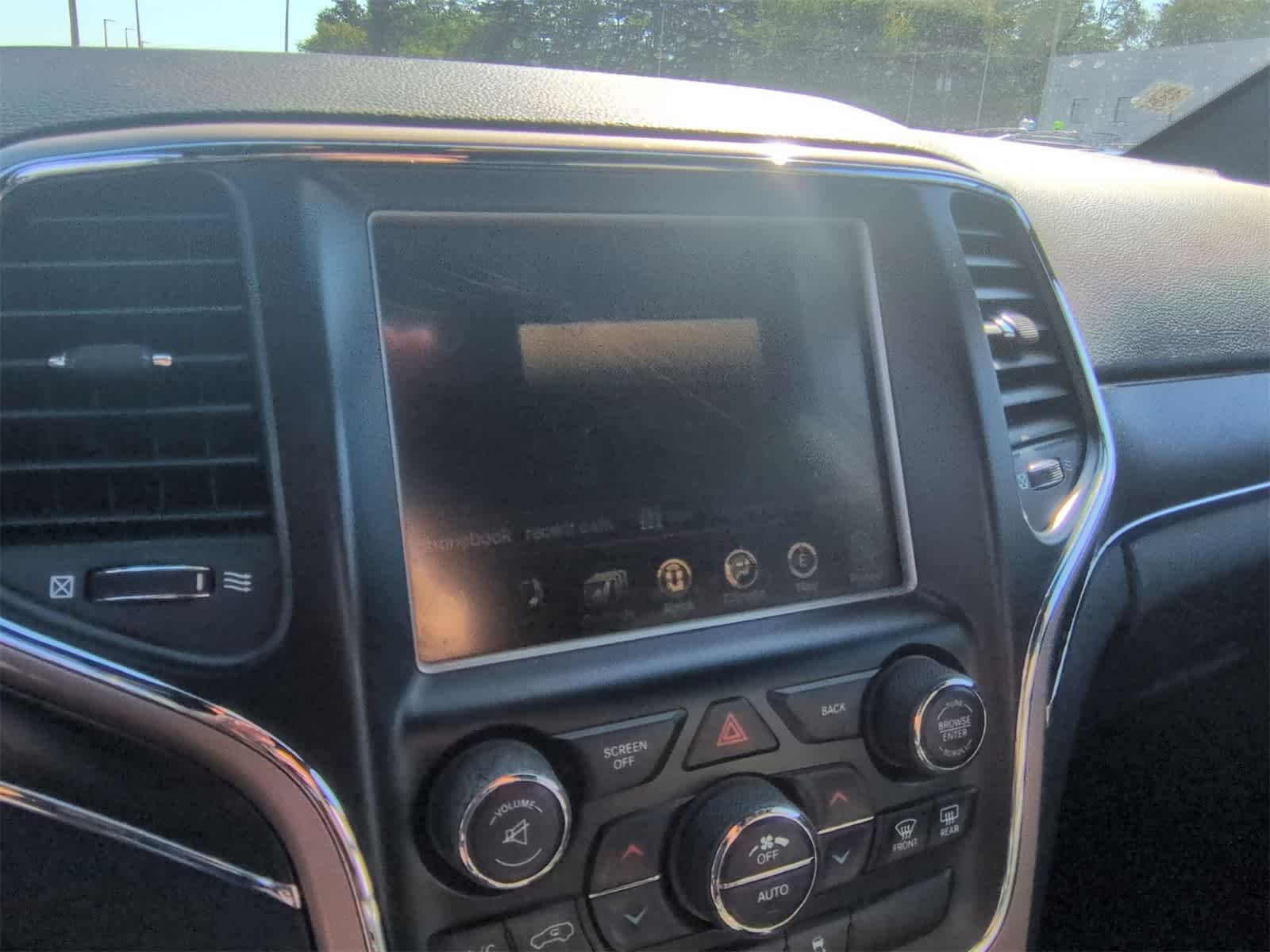Thumbnail: 2015 Jeep Grand Cherokee - 27