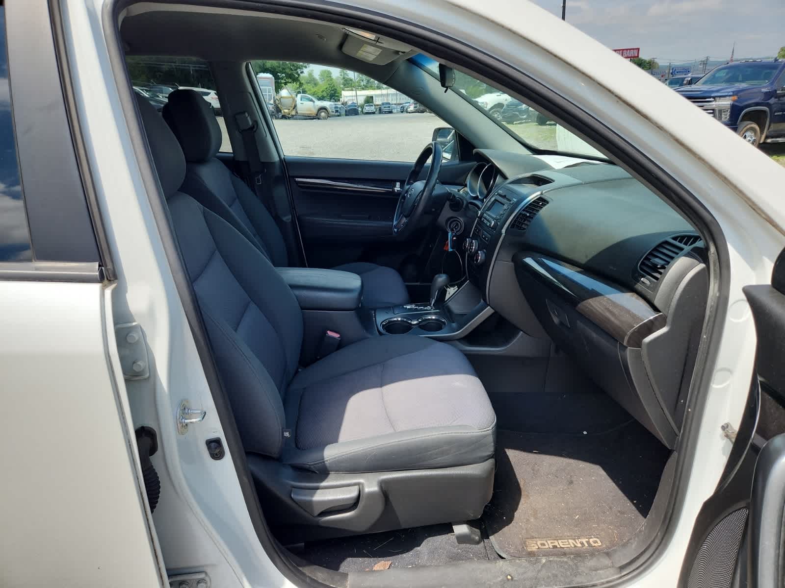 Thumbnail: 2012 Kia Sorento - 21
