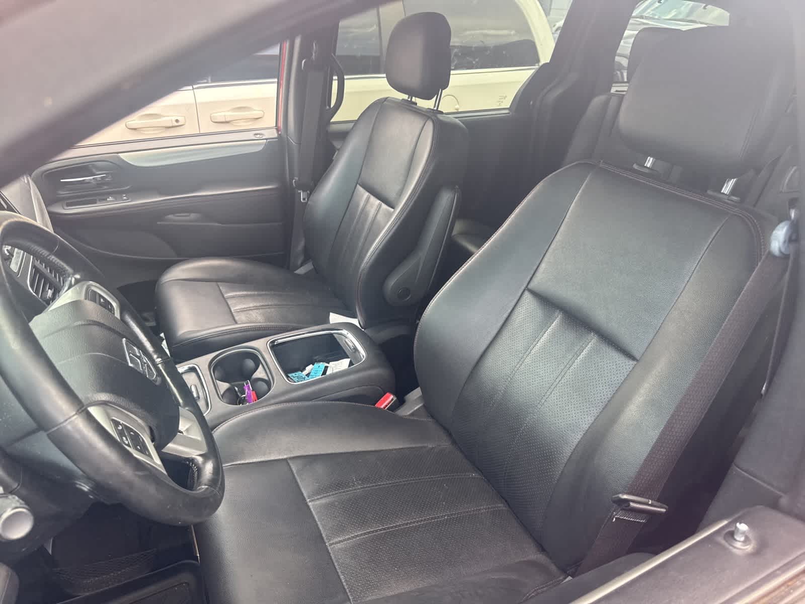Thumbnail: 2015 Dodge Grand Caravan - 4