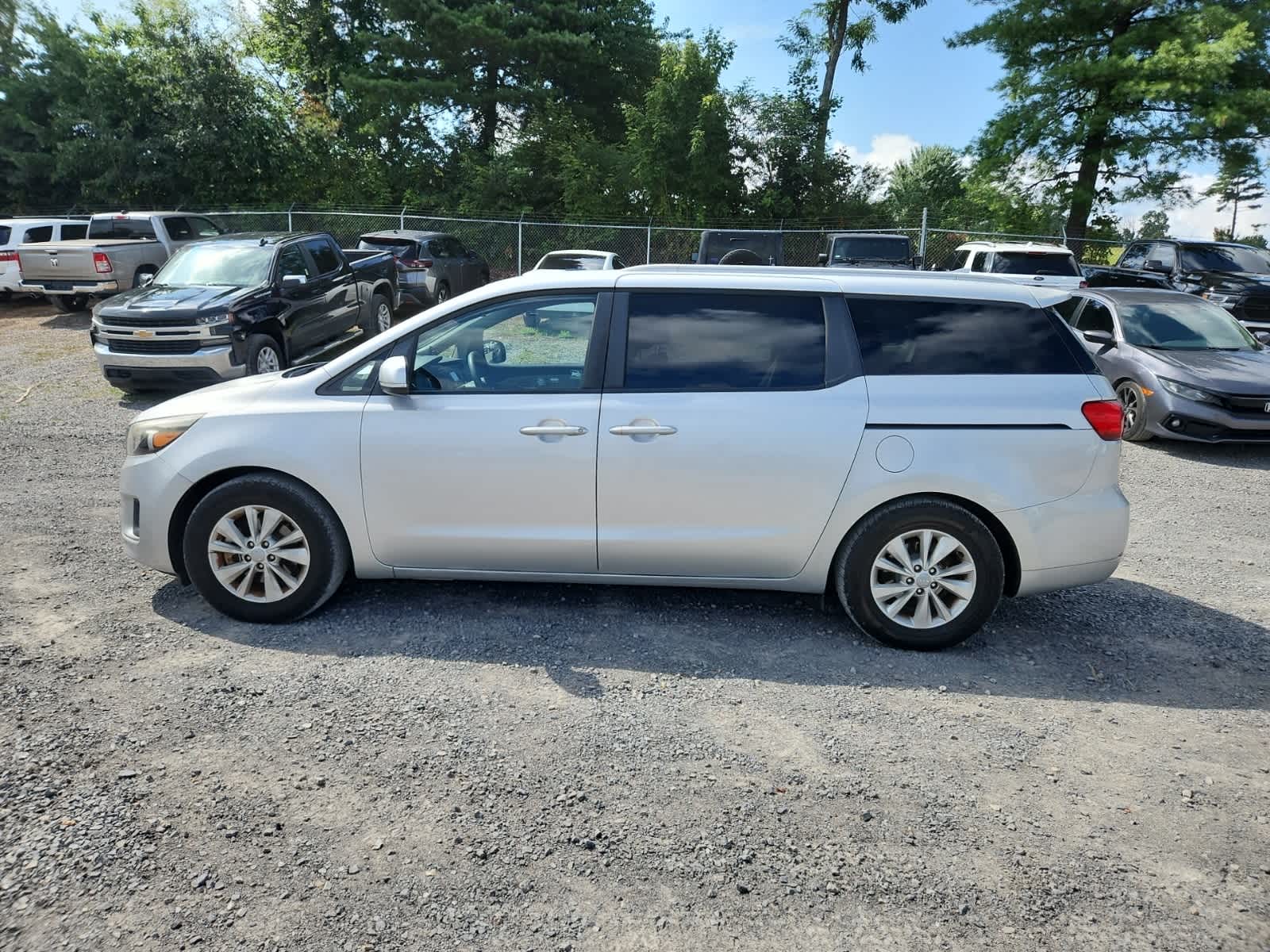 Thumbnail: 2015 Kia Sedona - 2