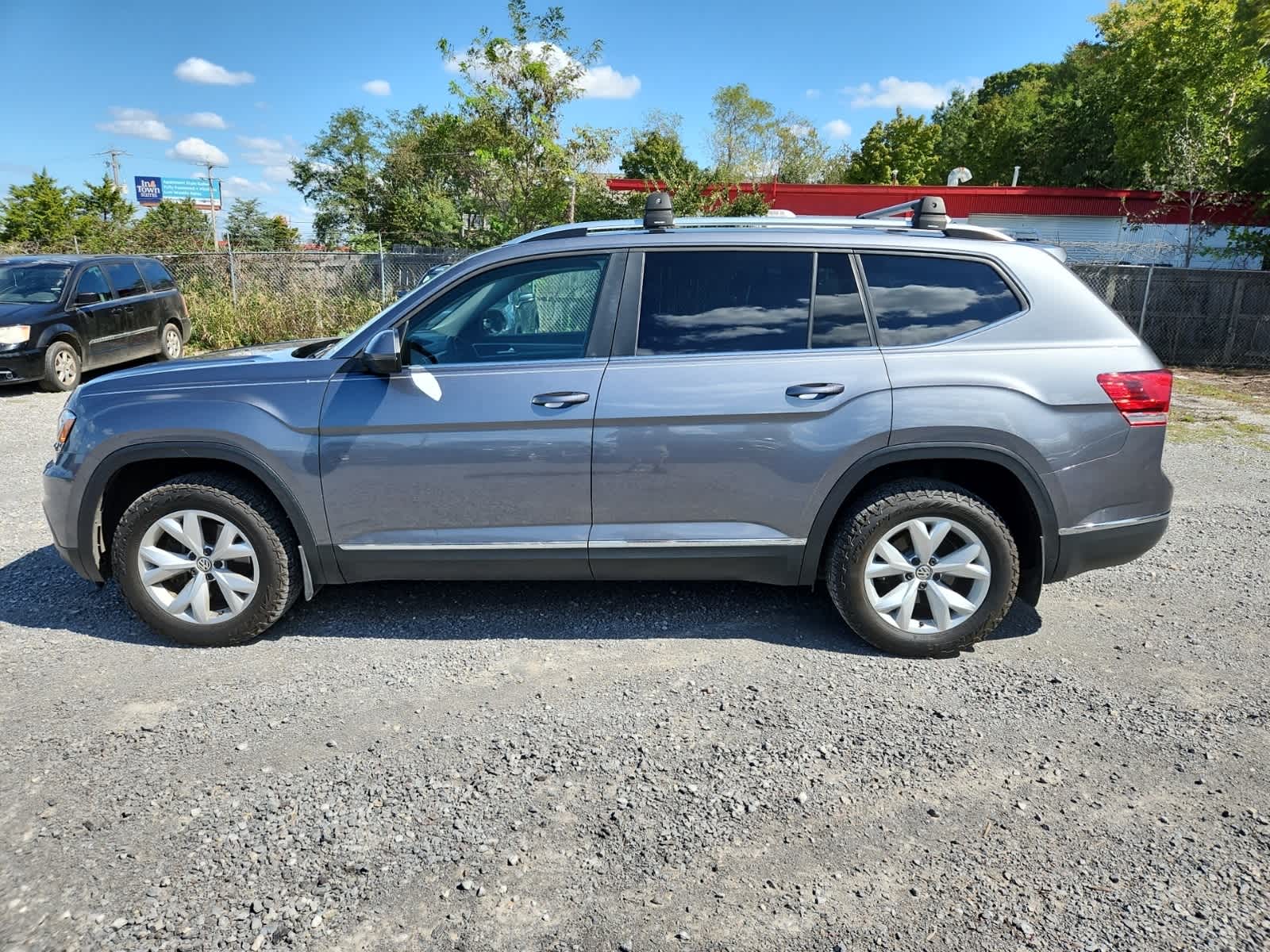 Thumbnail: 2018 Volkswagen Atlas - 2