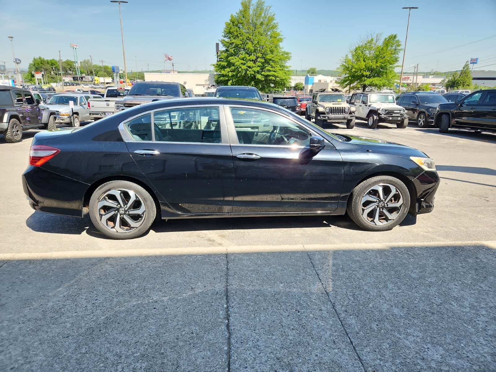 Thumbnail: 2016 Honda Accord - 6