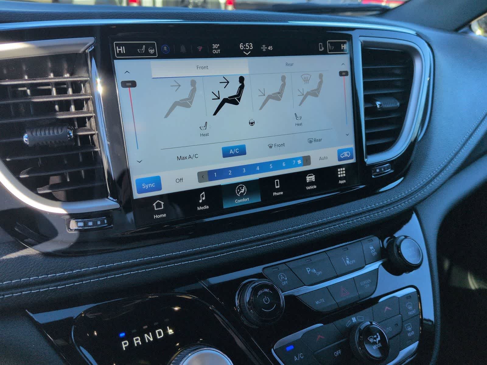 Thumbnail: 2026 Chrysler Pacifica - 19