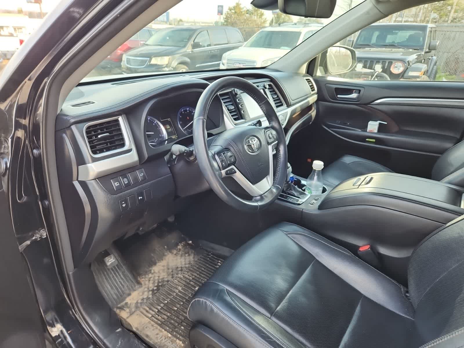 Thumbnail: 2018 Toyota Highlander - 13