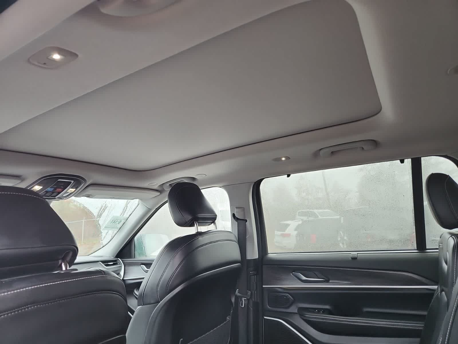 Thumbnail: 2021 Jeep Grand Cherokee L - 29