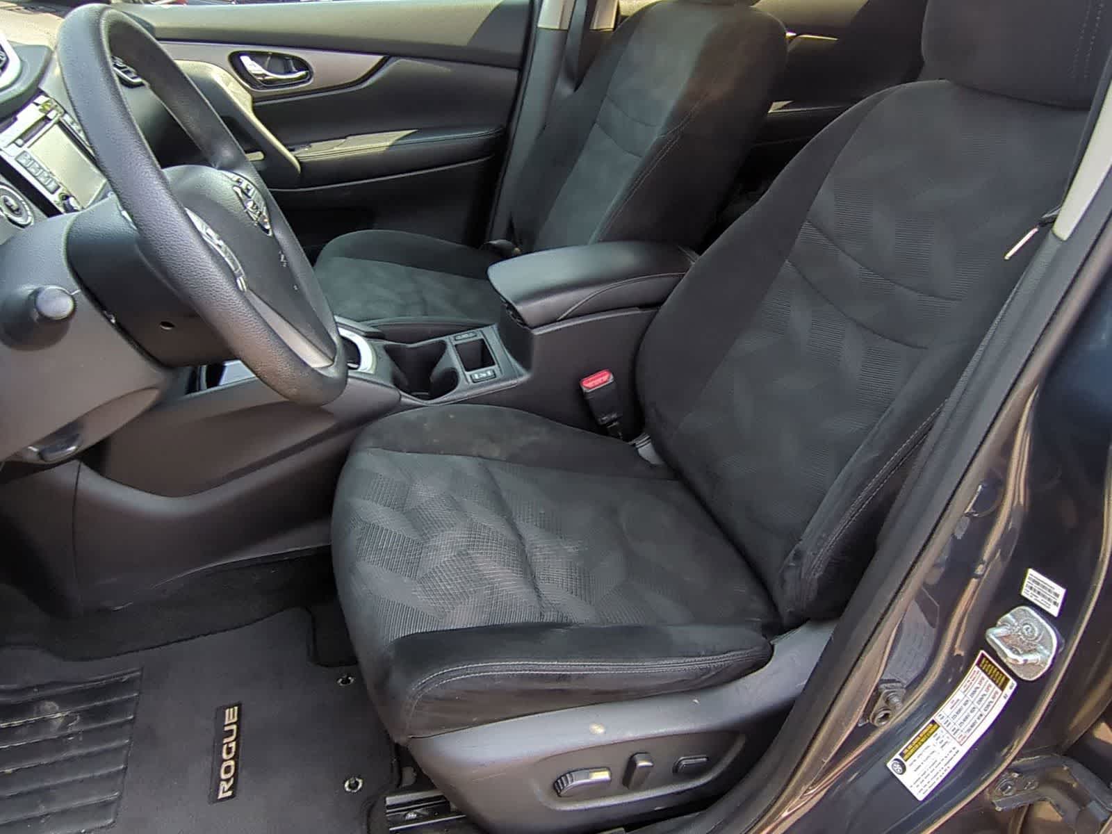 Thumbnail: 2016 Nissan Rogue - 15