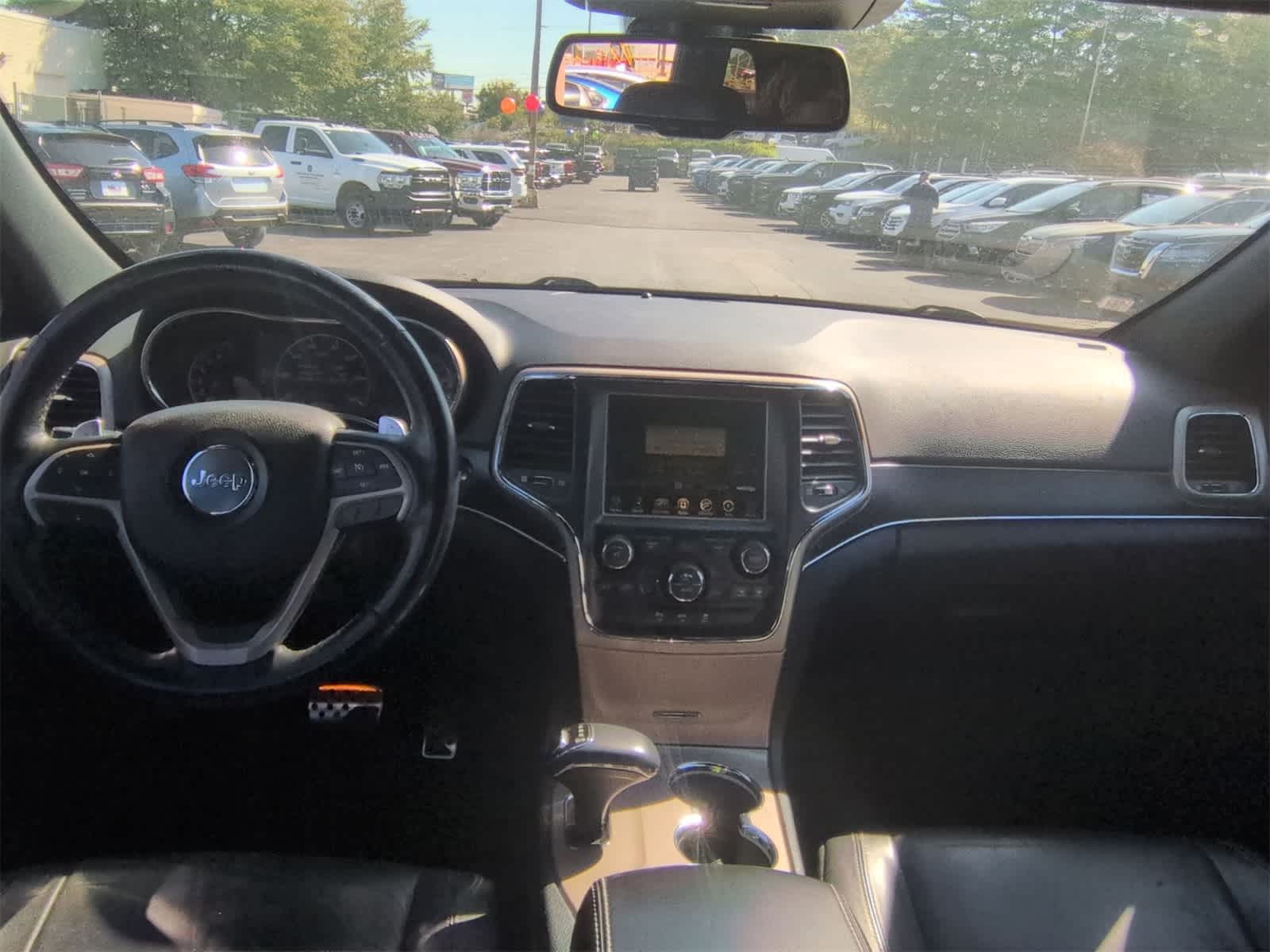 Thumbnail: 2015 Jeep Grand Cherokee - 15