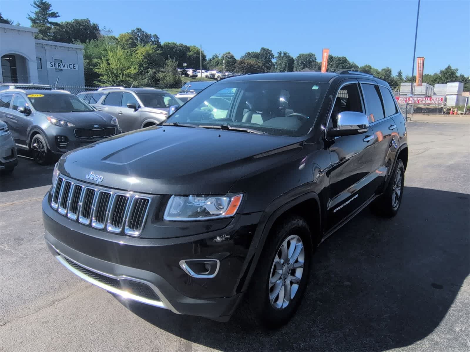 Thumbnail: 2015 Jeep Grand Cherokee - 4