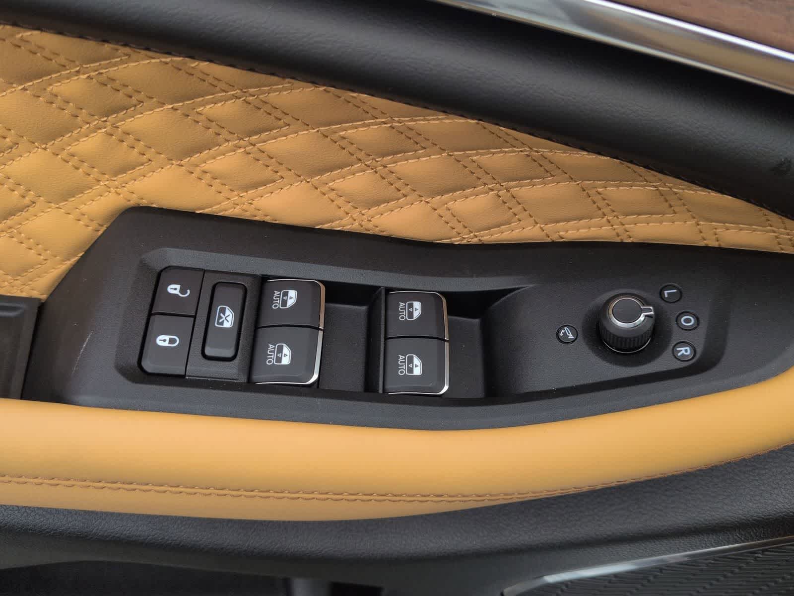 Thumbnail: 2025 Jeep Grand Cherokee - 16