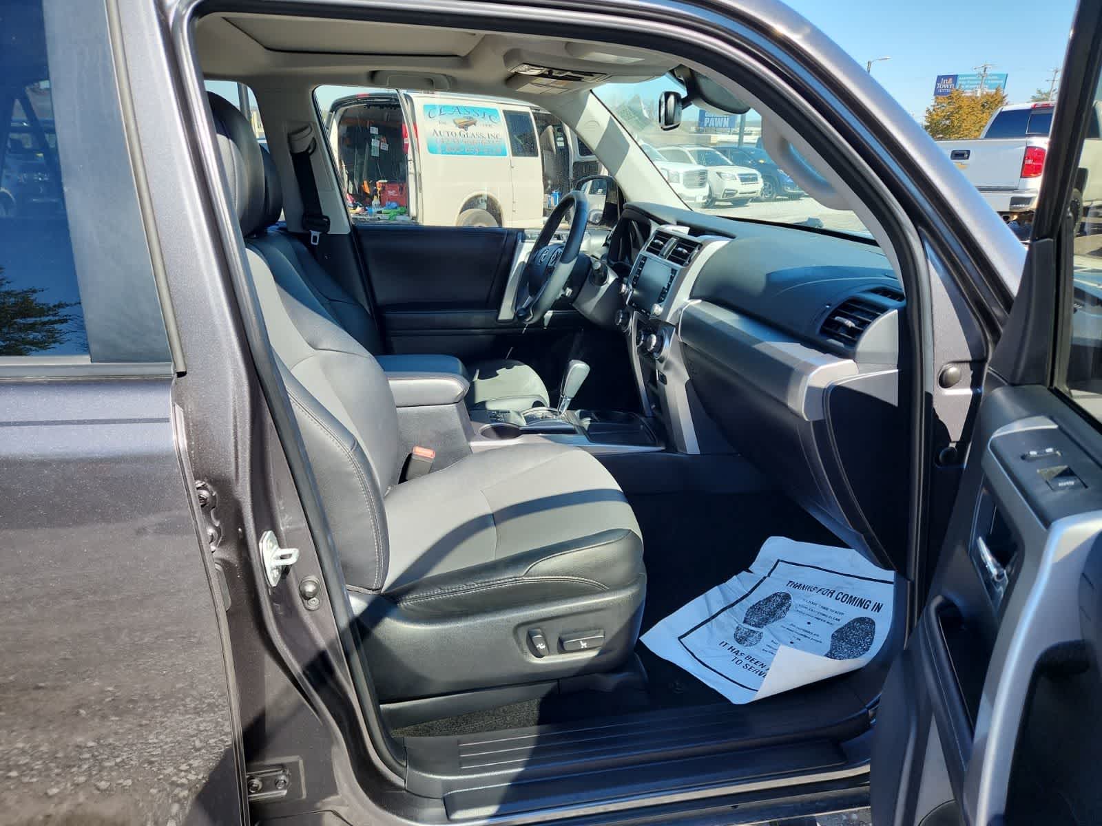 Thumbnail: 2022 Toyota 4Runner - 21