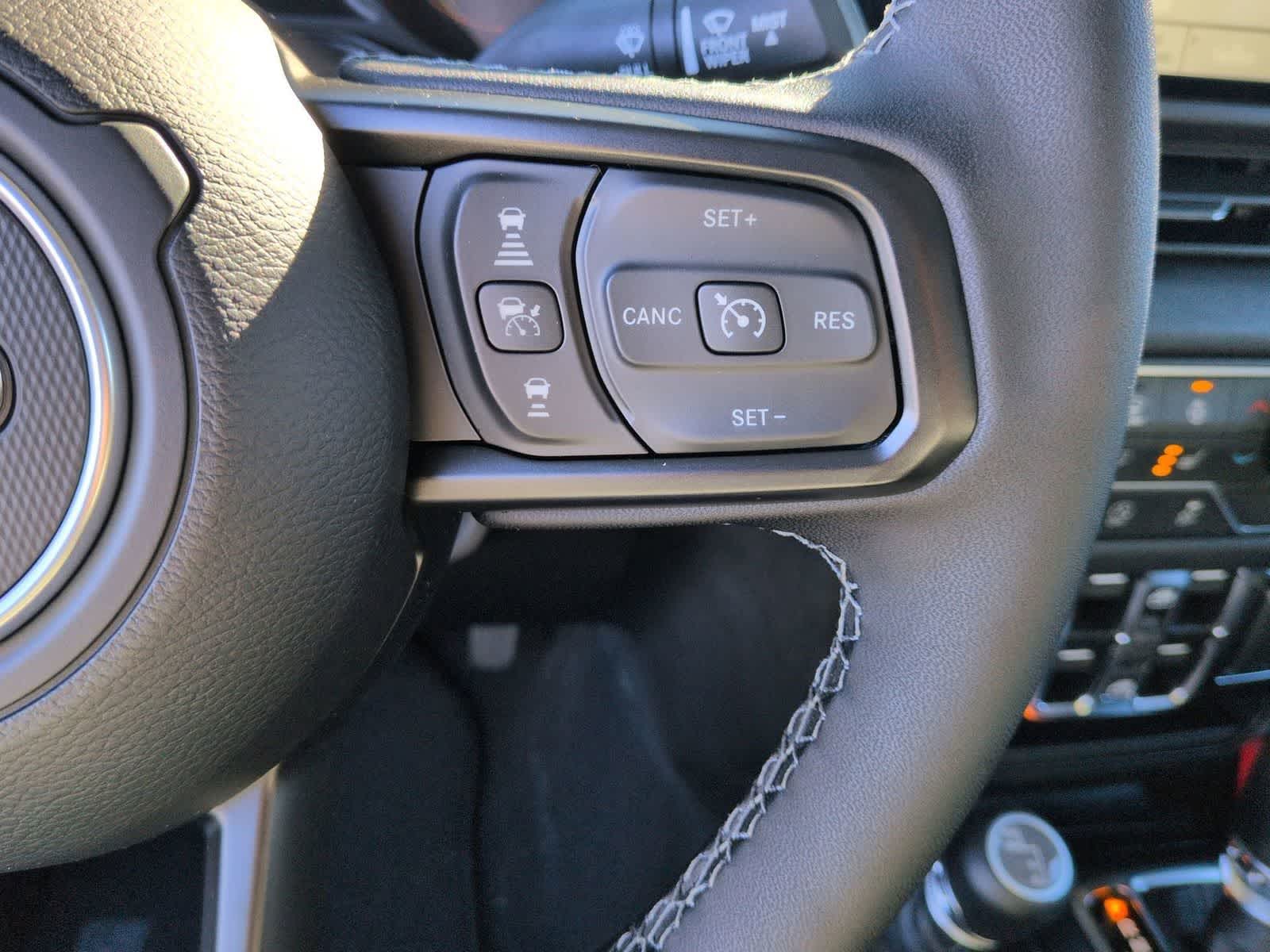 Thumbnail: 2026 Jeep Gladiator - 14