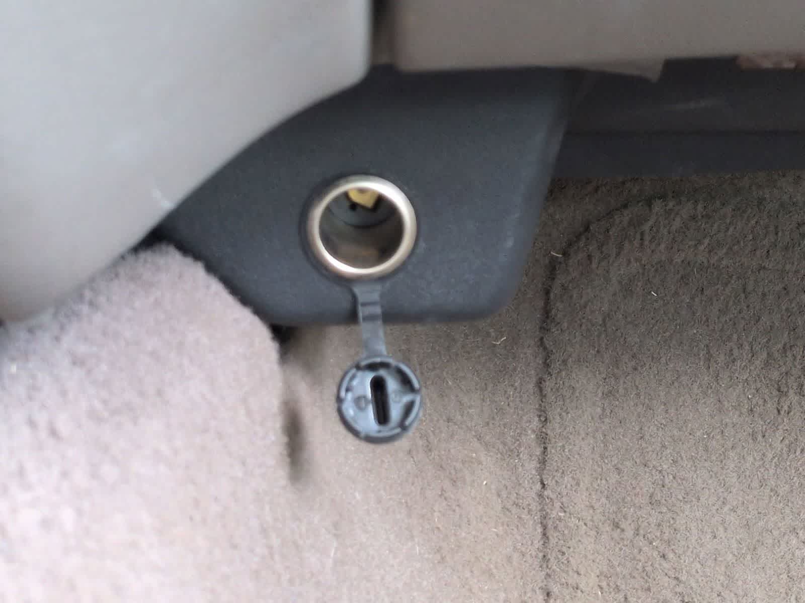 Thumbnail: 2001 Ford Crown Victoria - 27