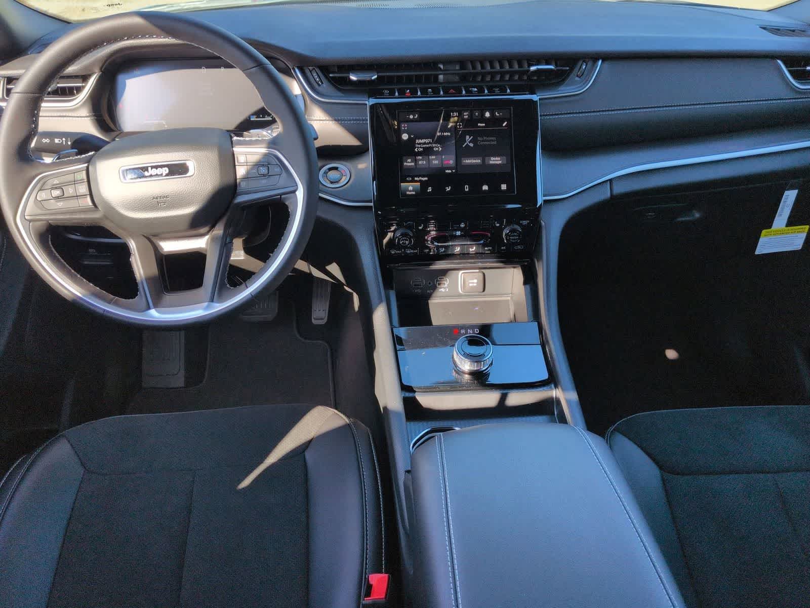 Thumbnail: 2025 Jeep Grand Cherokee - 15