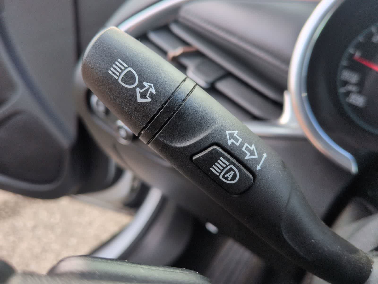 Thumbnail: 2021 Chevrolet Malibu - 36