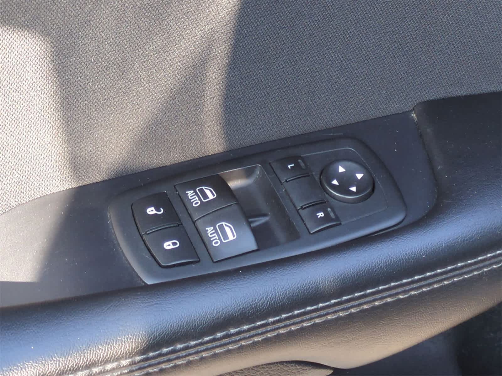 Thumbnail: 2016 Dodge Challenger - 17