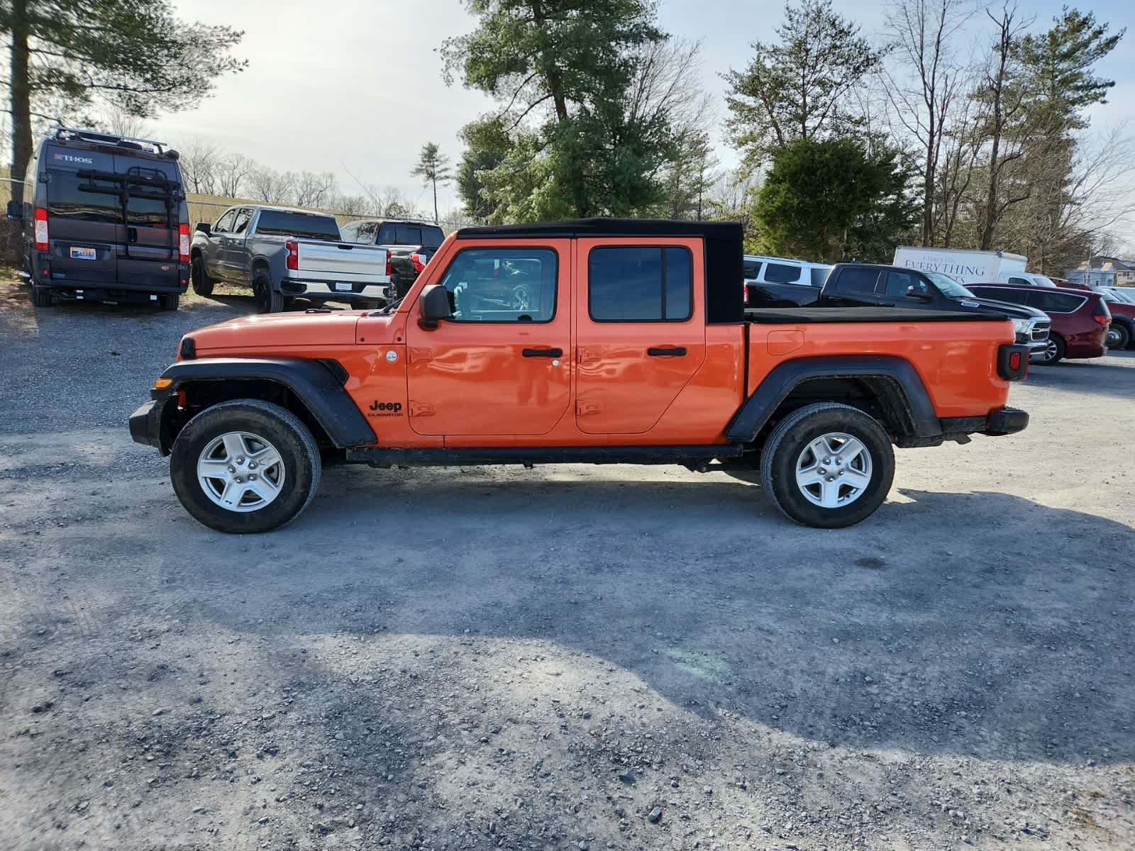 Thumbnail: 2020 Jeep Gladiator - 2