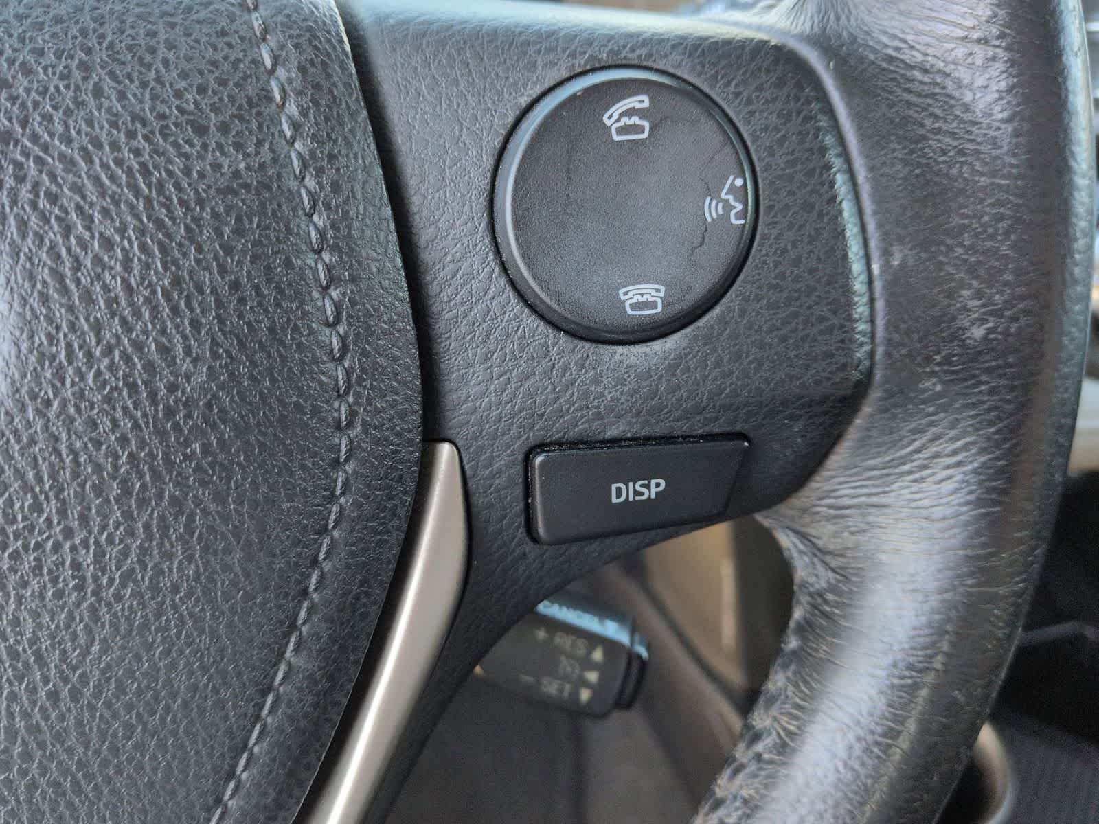 Thumbnail: 2015 Toyota RAV4 - 23