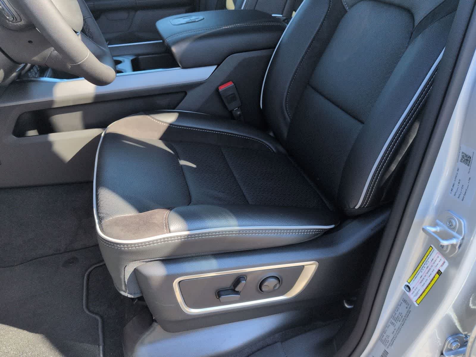 Thumbnail: 2026 RAM 1500 - 14