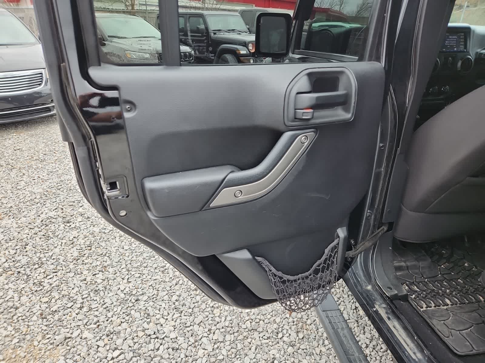 Thumbnail: 2015 Jeep Wrangler - 29