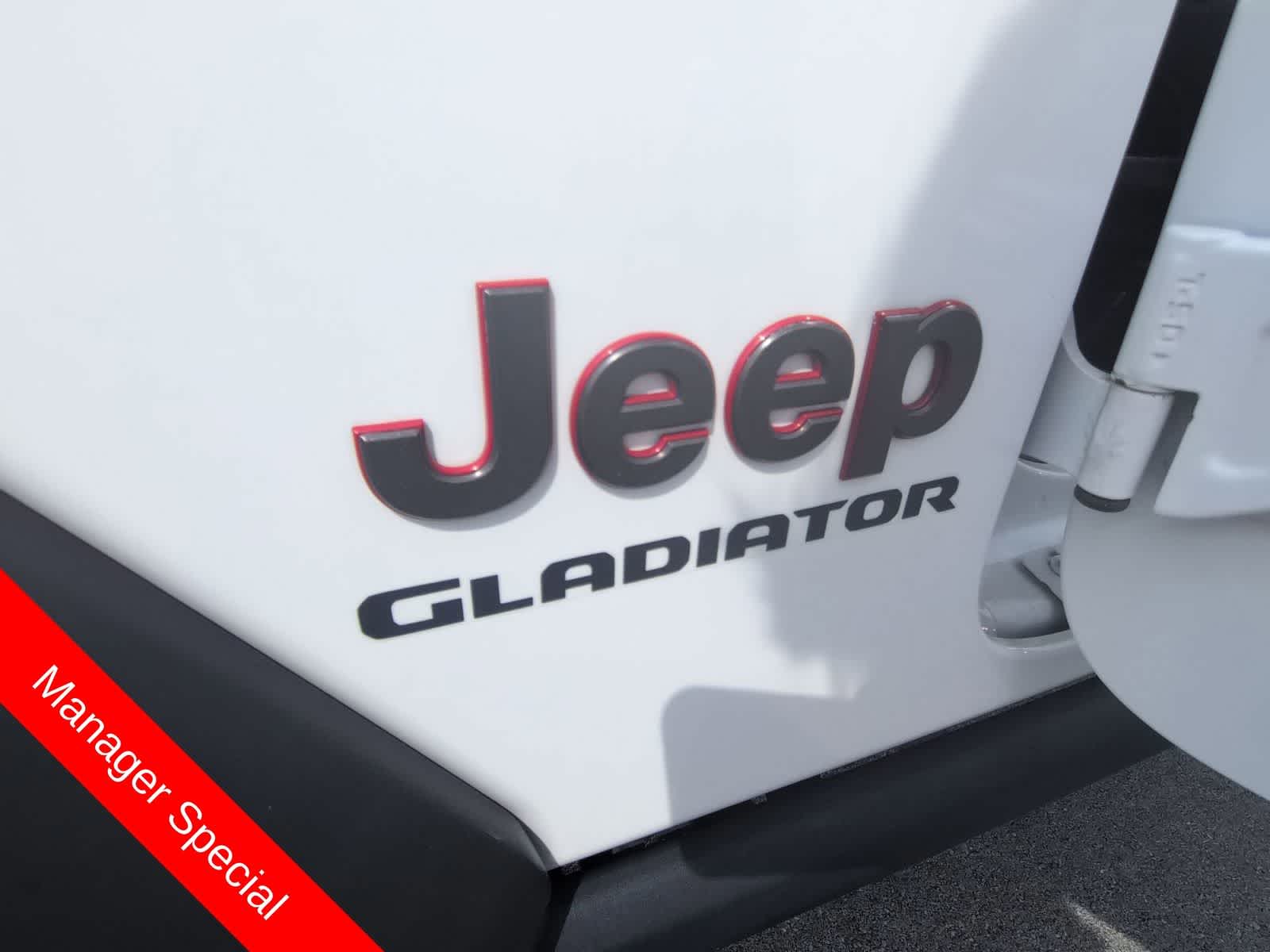 Thumbnail: 2021 Jeep Gladiator - 12