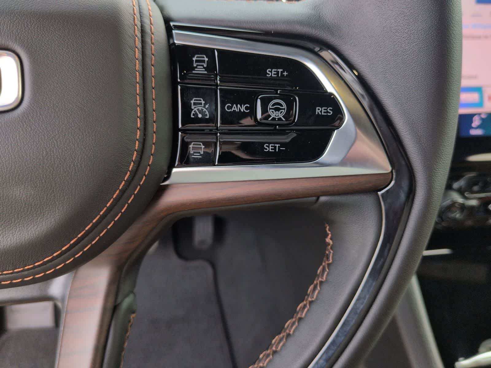 Thumbnail: 2025 Jeep Grand Cherokee - 23