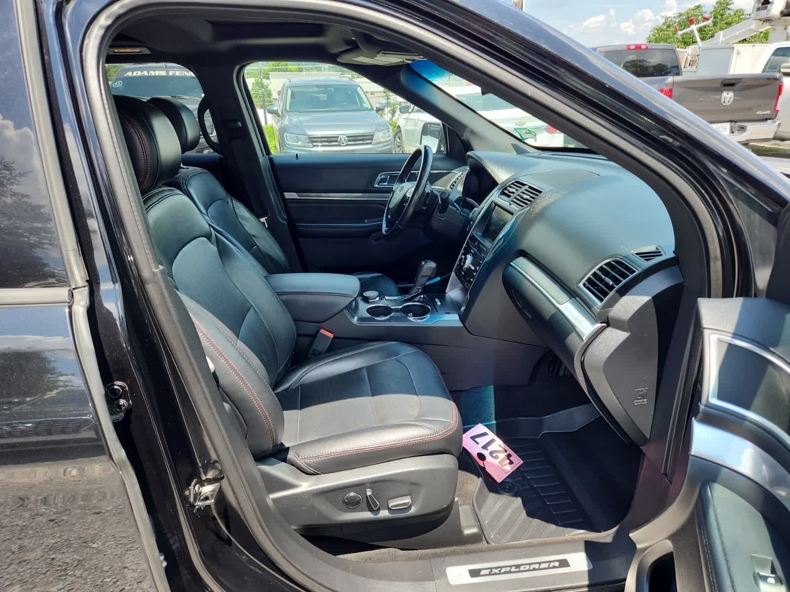 Thumbnail: 2016 Ford Explorer - 21