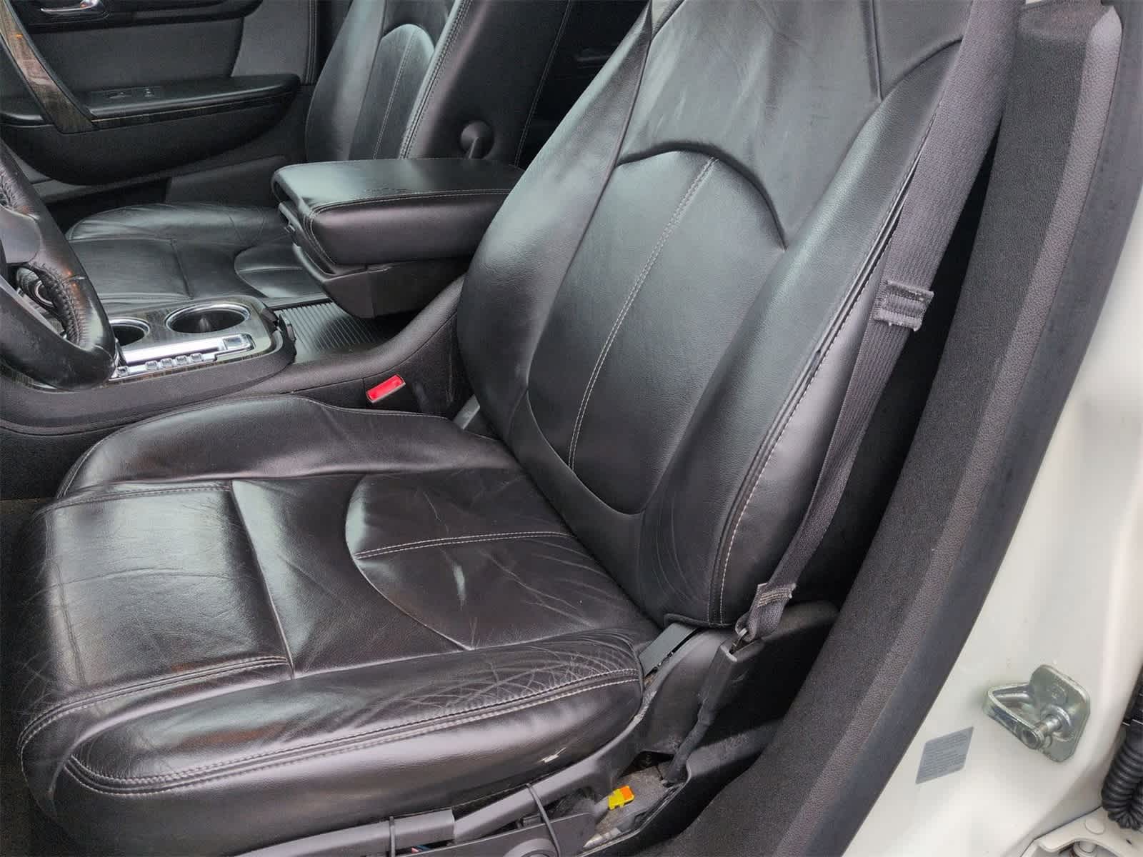 Thumbnail: 2013 GMC Acadia - 15