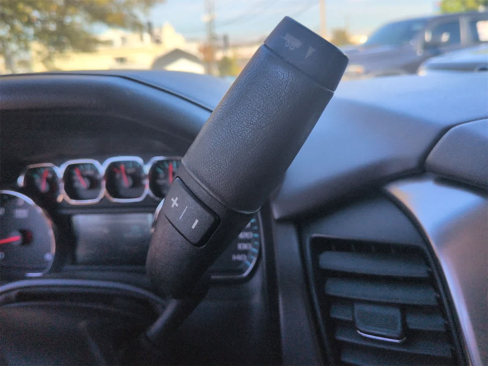 Thumbnail: 2017 Chevrolet Tahoe - 31