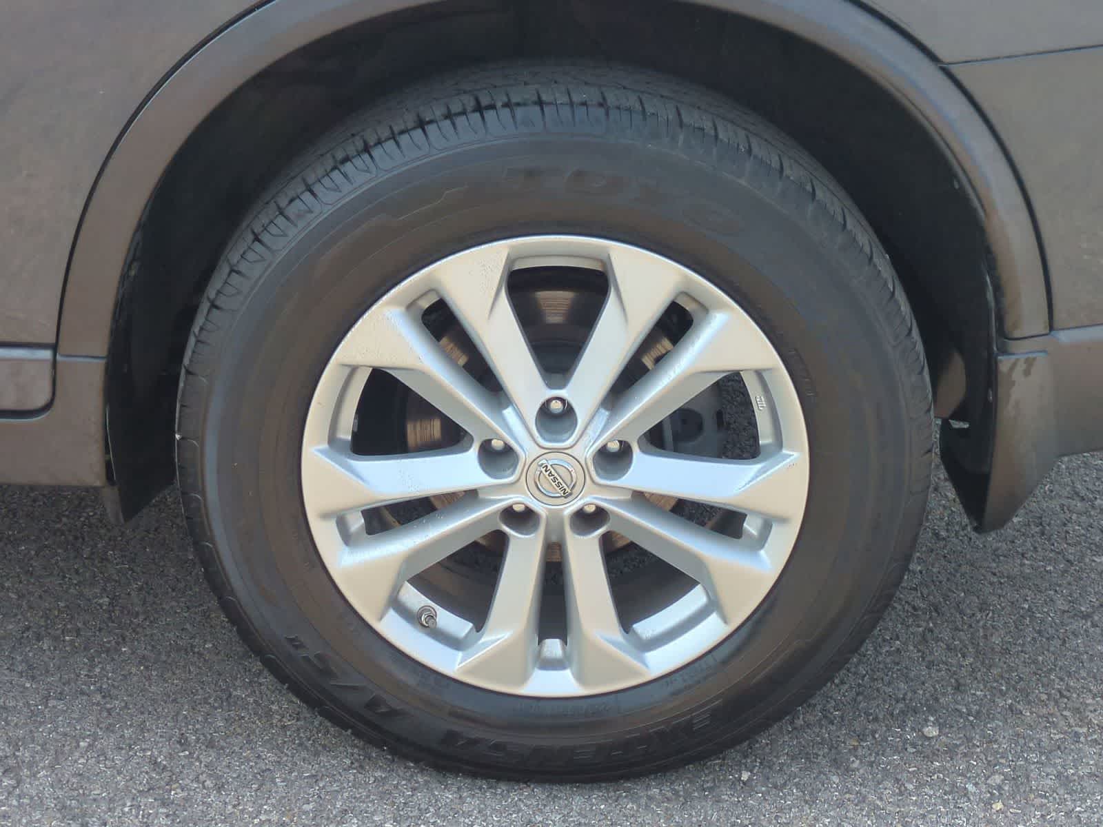 Thumbnail: 2016 Nissan Rogue - 13