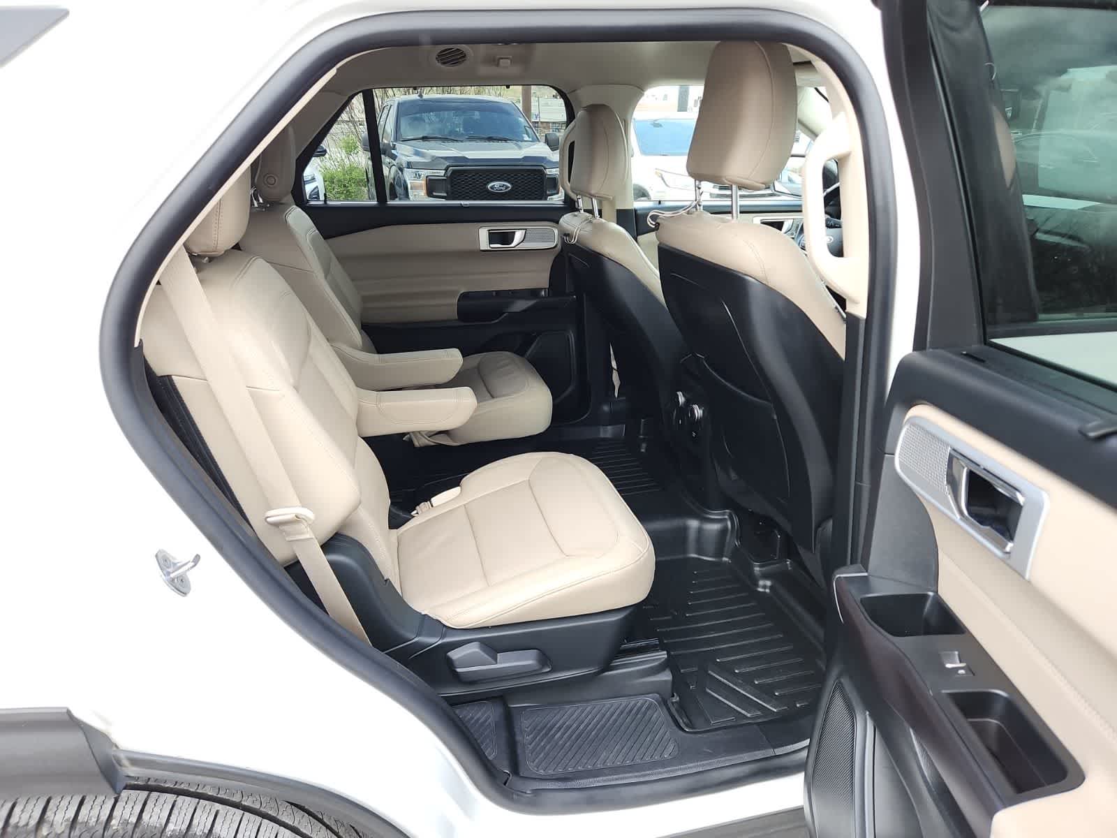 Thumbnail: 2020 Ford Explorer - 26