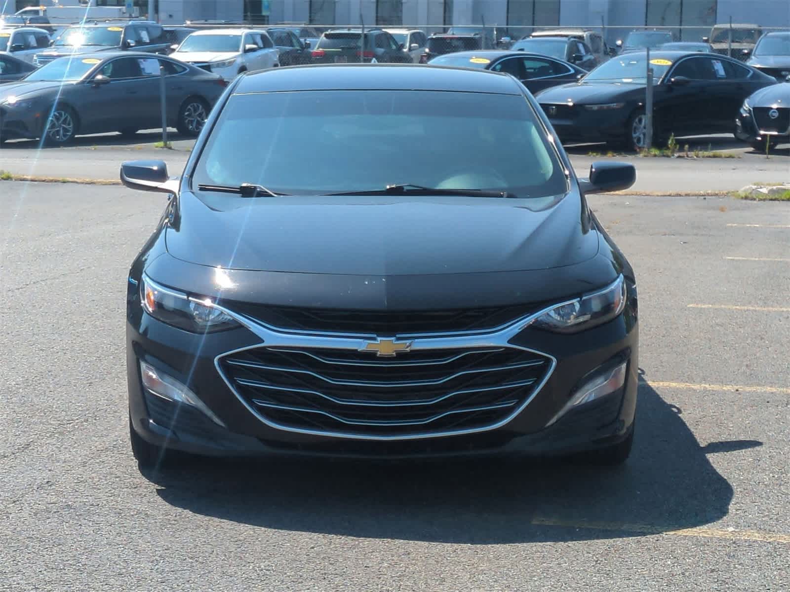 Thumbnail: 2020 Chevrolet Malibu - 3