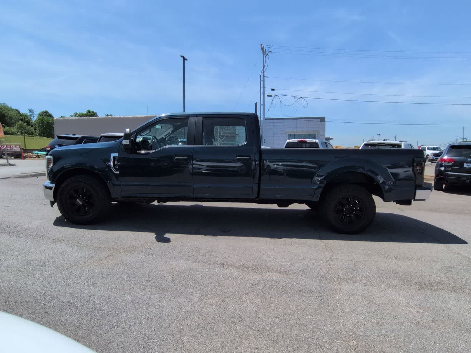 Thumbnail: 2019 Ford Econoline - 5