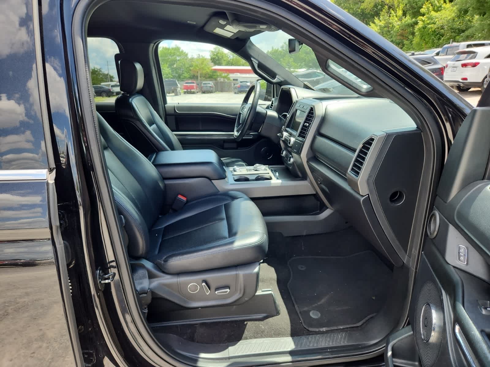 Thumbnail: 2019 Ford Expedition MAX - 21