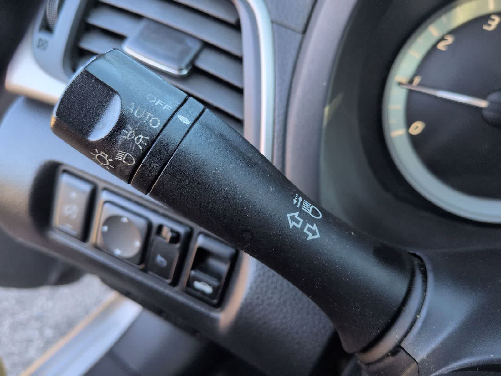 Thumbnail: 2015 Nissan Sentra - 25