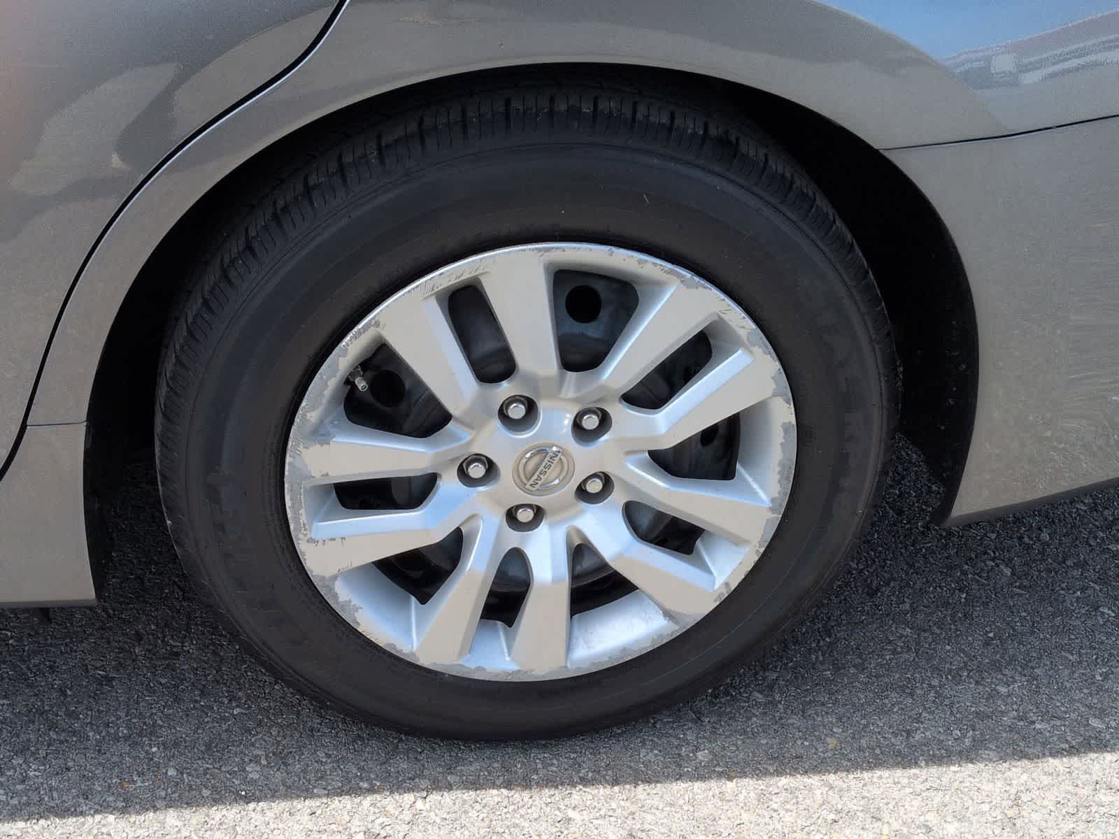 Thumbnail: 2016 Nissan Altima - 15