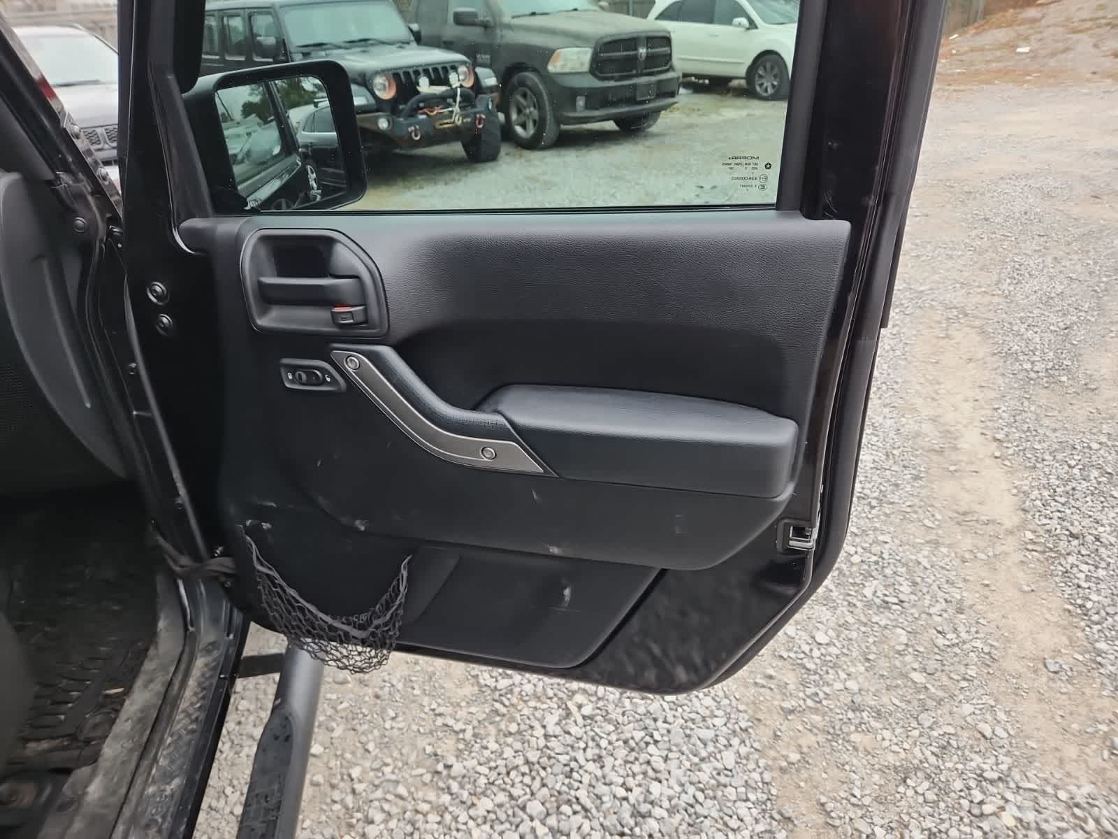 Thumbnail: 2015 Jeep Wrangler - 22