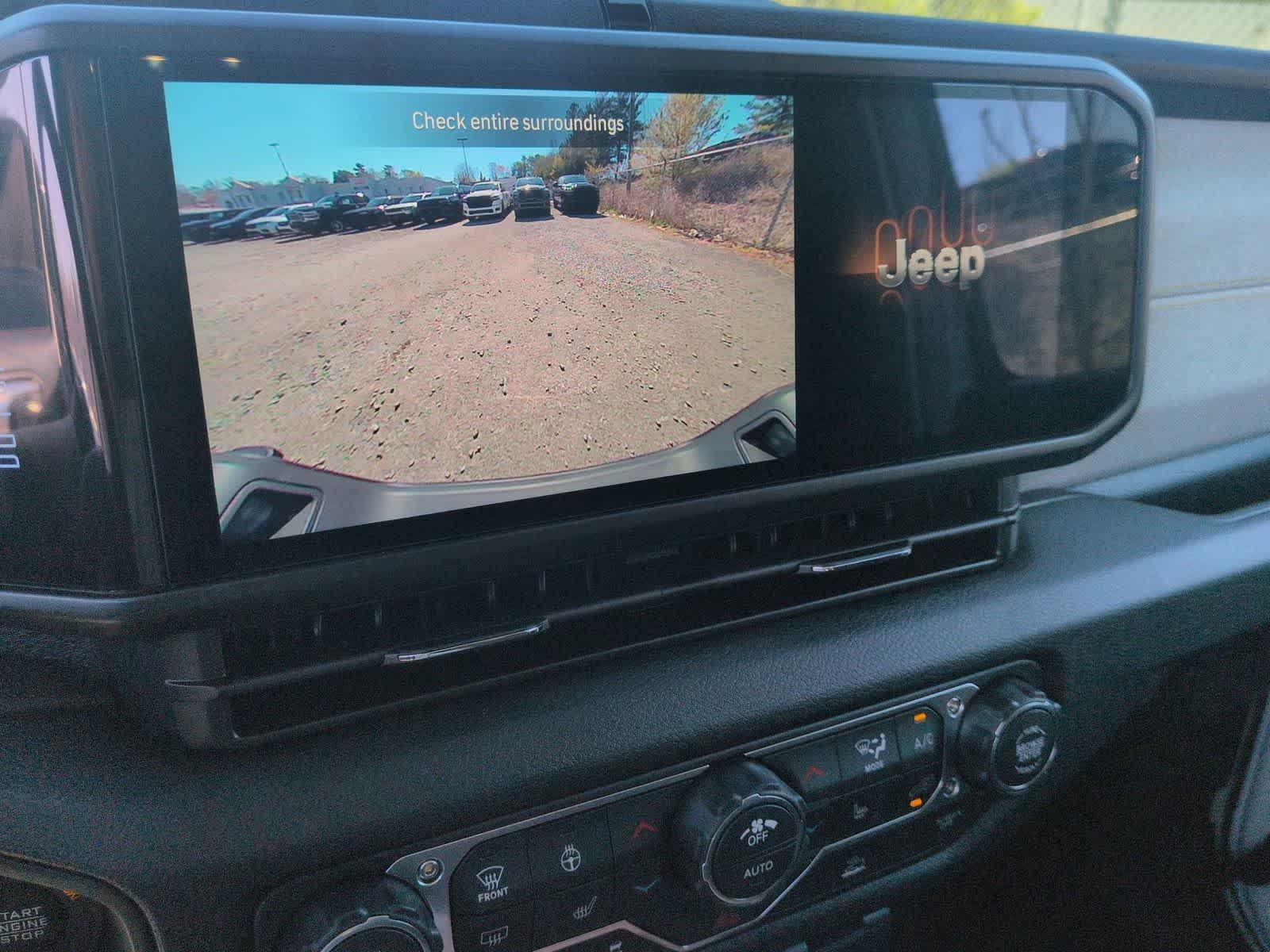 Thumbnail: 2026 Jeep Gladiator - 20